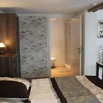 Festung Märcz Apartment