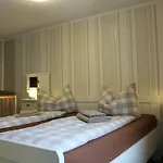 Festung Märcz Apartment *